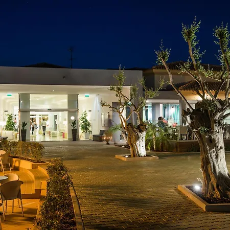 Aparthotel 3hb Clube Humbria 4*